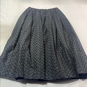 Neiman Marcus black midi skirt size 6
